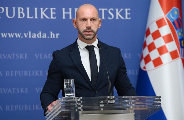 Slika /slike/00 MINISTAR HABIJAN/izjave ministar.jpg